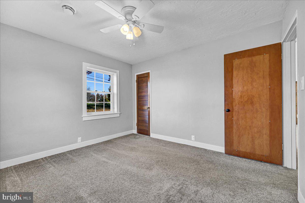 4605 York Road New Oxford, PA 17350 - Photo 6 of 66