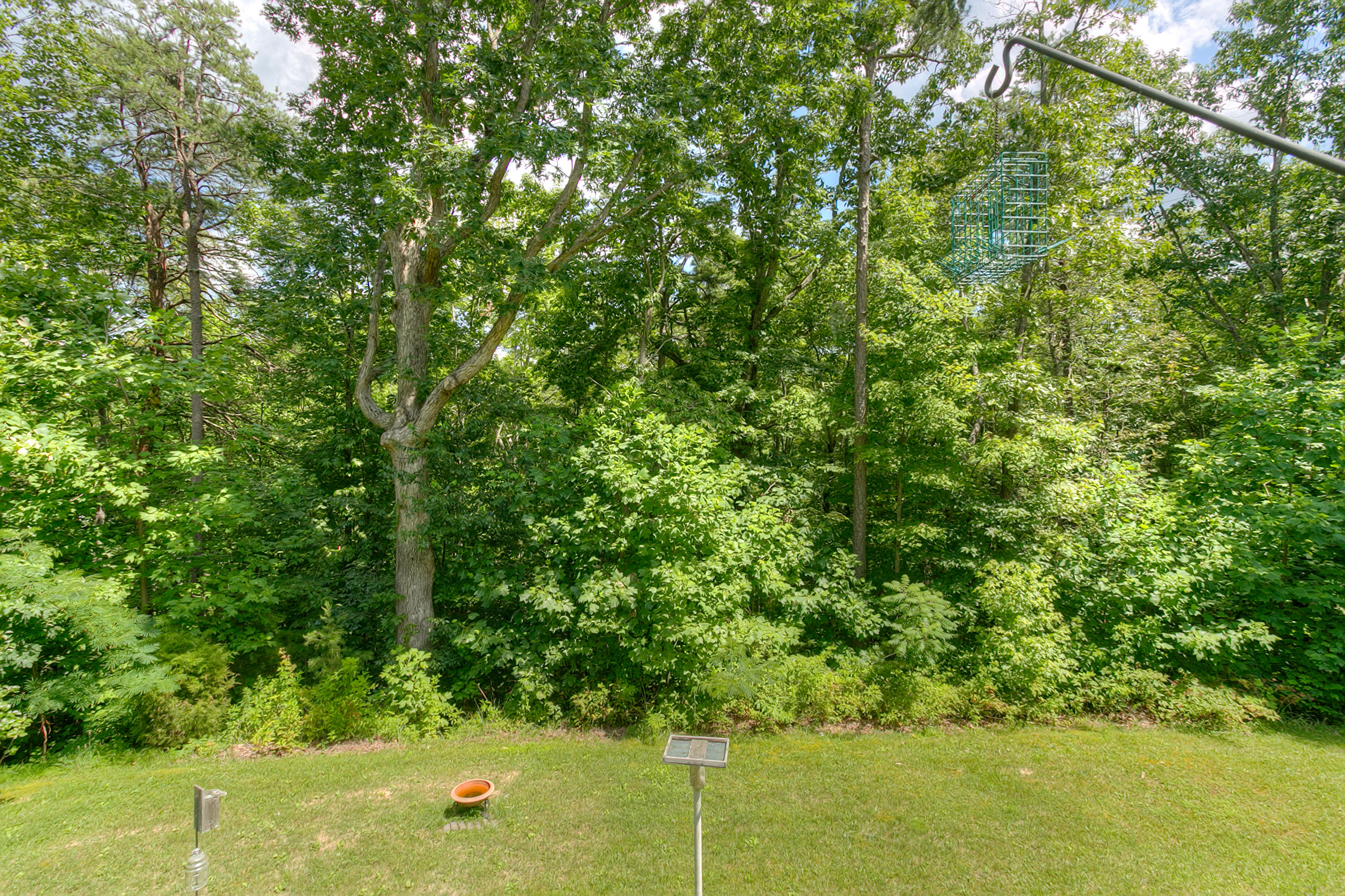 8910 Hixson Springs Road Signal Mountain, TN 37377 - Photo 38 of 40 40