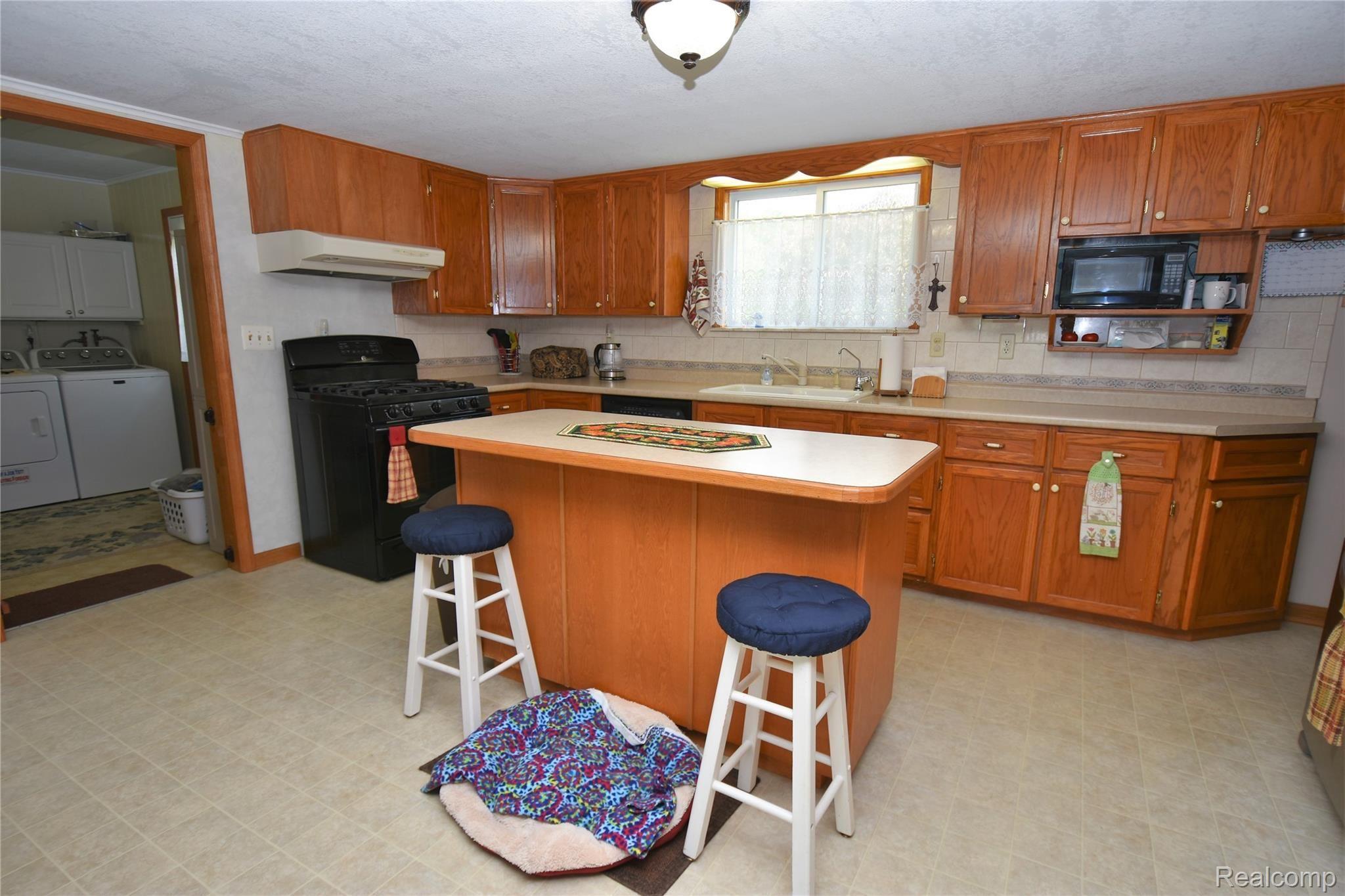 6249 Clear Lake Road Imlay City, MI 48444 - Photo 7 of 41 DSC_9764.JPG