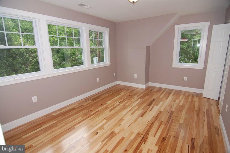 9131 Bradford Road Silver Spring, MD 20901 - Photo 15 of 30 Bedroom