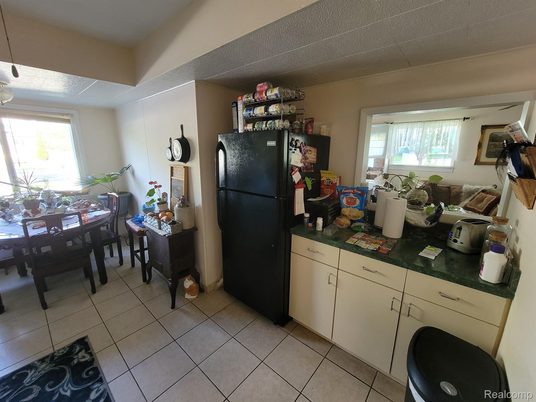 47301 Dequindre Road Rochester, MI 48307 - Photo 3 of 9 Gallery Image 3