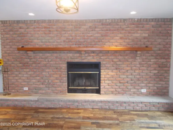 $419,000 | 1241 Scotrun Drive, Scotrun, PA 18355