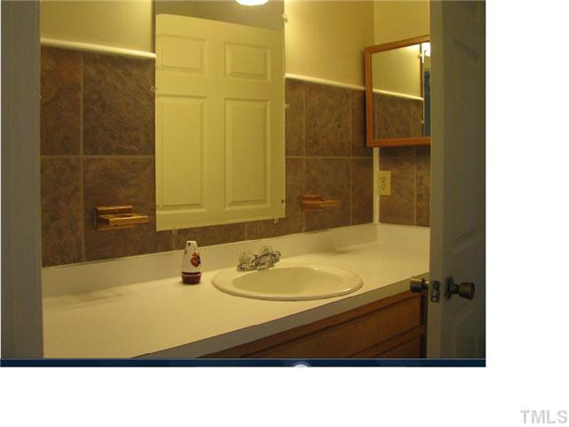 126 Bledsoe Avenue Raleigh, NC 27601 - Photo 8 of 12 Photo 8