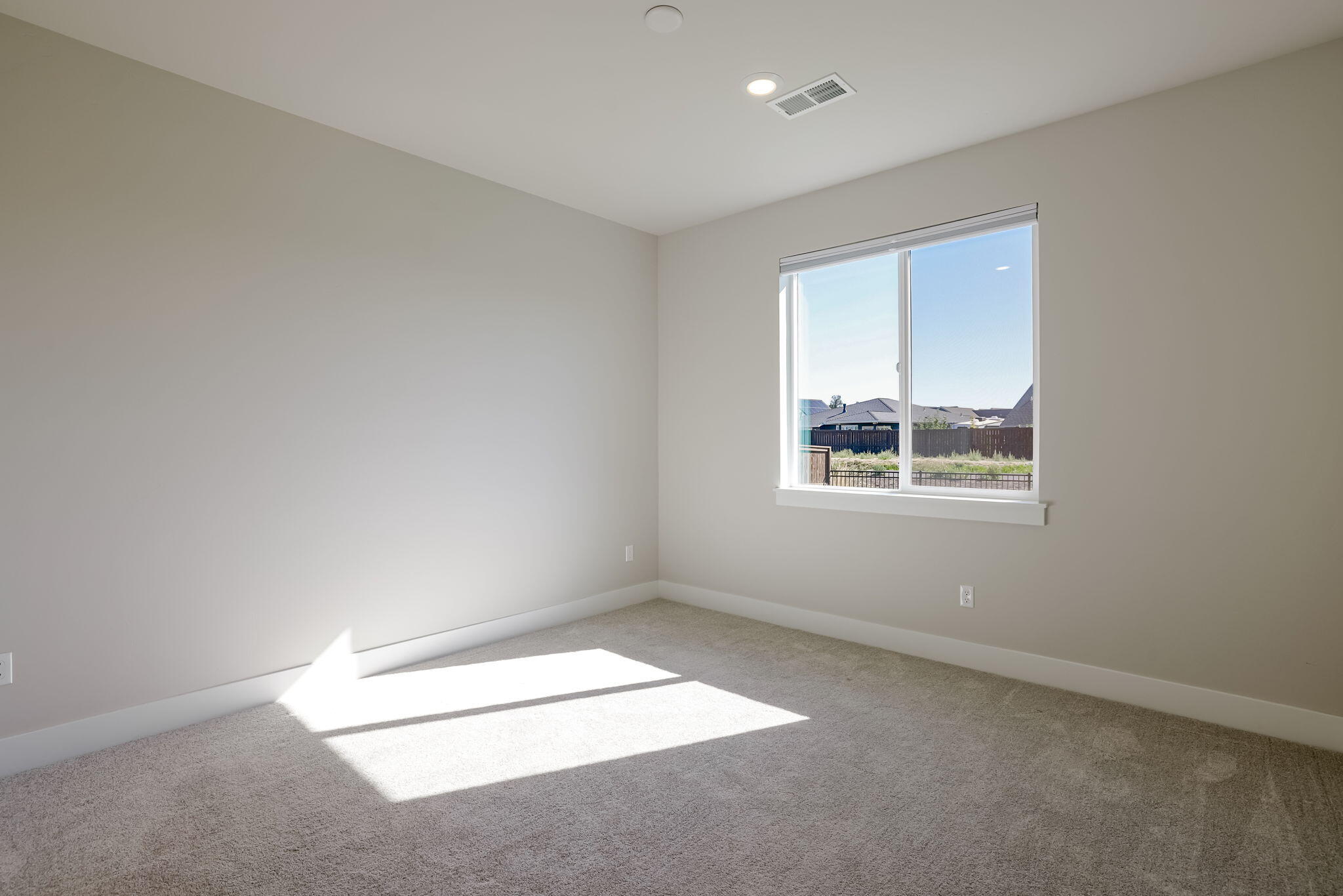 4166 Southwest 47th Street Redmond, OR 97756 - Photo 17 of 33 Primary