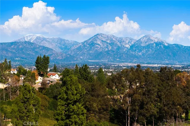 $459,000 | 32 Willowcrest Lane, Pomona, CA 91766