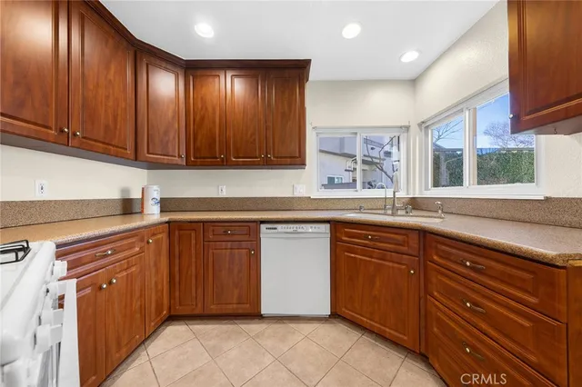 $459,000 | 32 Willowcrest Lane, Pomona, CA 91766