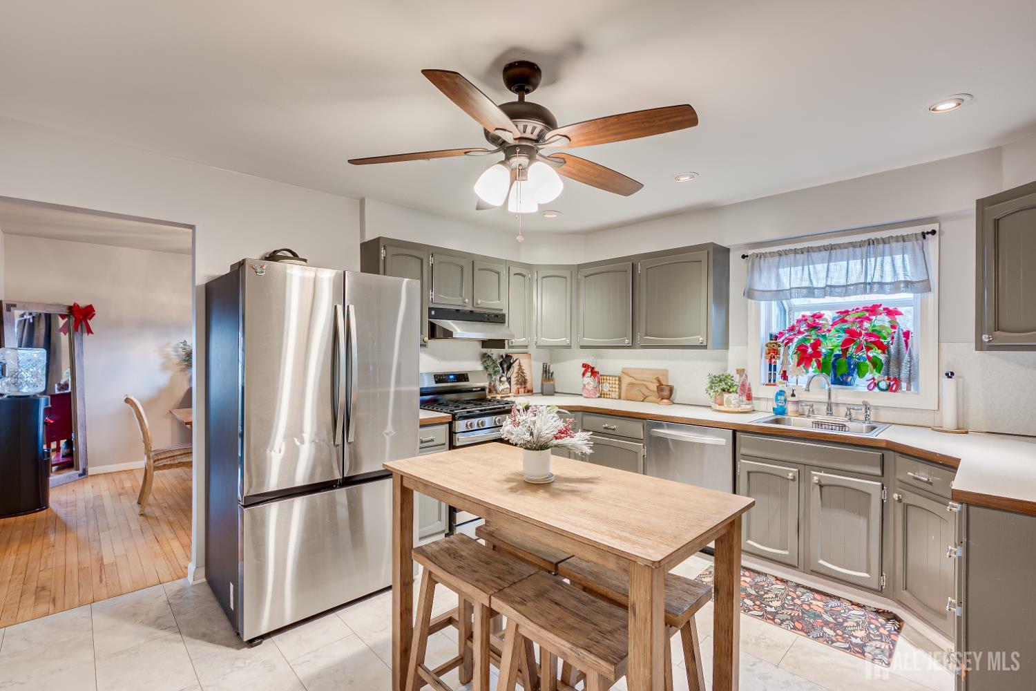 228 Oneida Place Plainfield, NJ 07060 - Photo 12 of 32