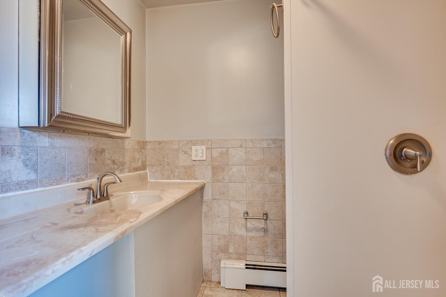 228 Oneida Place Plainfield, NJ 07060 - Photo 19 of 32