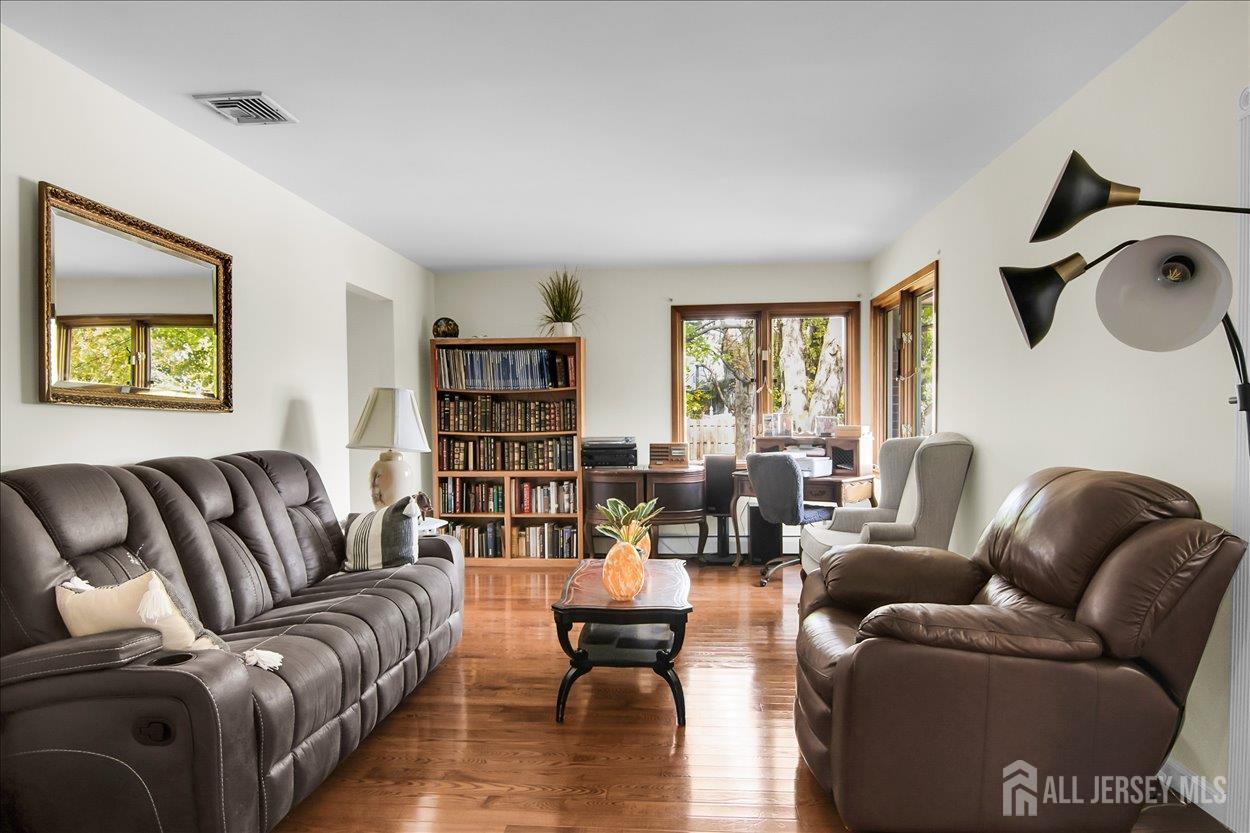 10 Cutter Avenue Edison, NJ 08820 - Photo 13 of 27