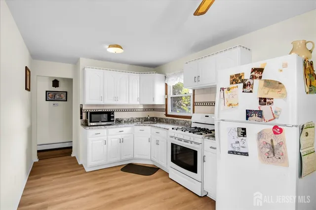 $979,000 | 10 Cutter Avenue, Edison, NJ 08820