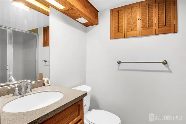 $979,000 | 10 Cutter Avenue, Edison, NJ 08820