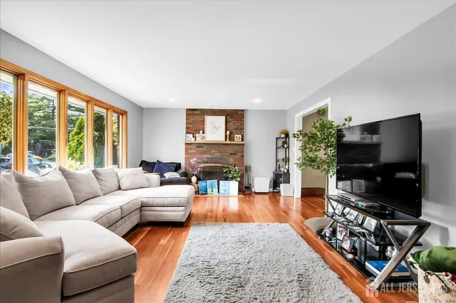 $979,000 | 10 Cutter Avenue, Edison, NJ 08820