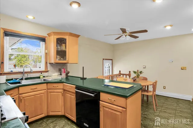 $979,000 | 10 Cutter Avenue, Edison, NJ 08820