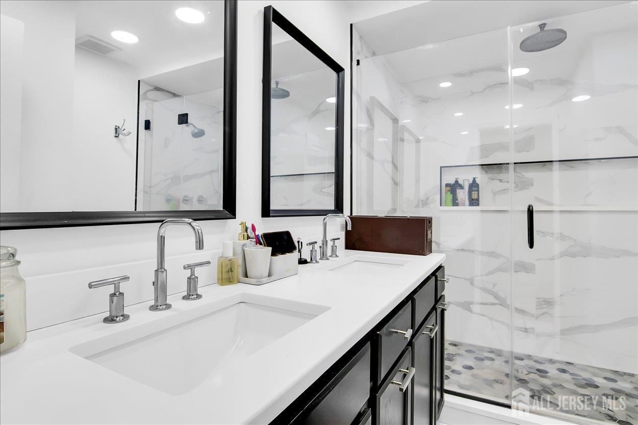 10 Cutter Avenue Edison, NJ 08820 - Photo 9 of 27