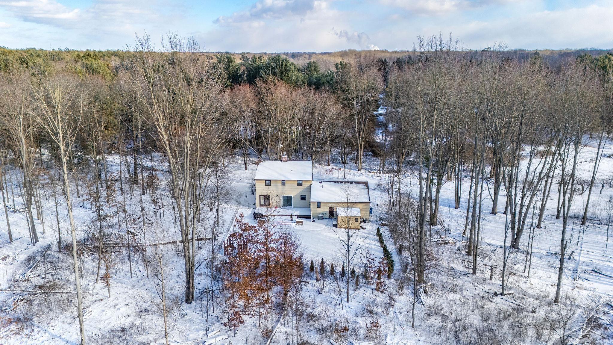 1305 East Pine River Road Midland, MI 48640 - Photo 68 of 73 50195304-f460c4cc-70c9-4272-bca4-d83f4a51439f.JPG