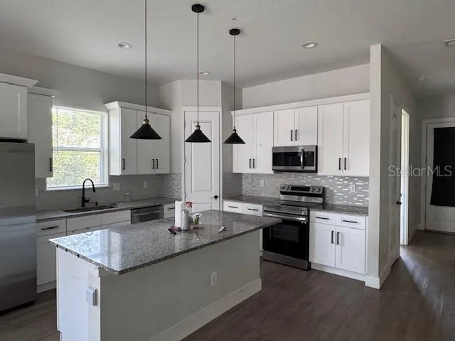 $2,950 | 2061 19th Avenue Southwest, Largo, FL 33774