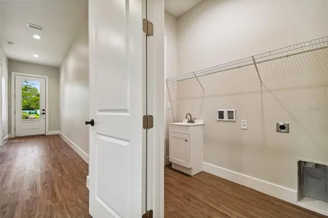 $2,950 | 2061 19th Avenue Southwest, Largo, FL 33774