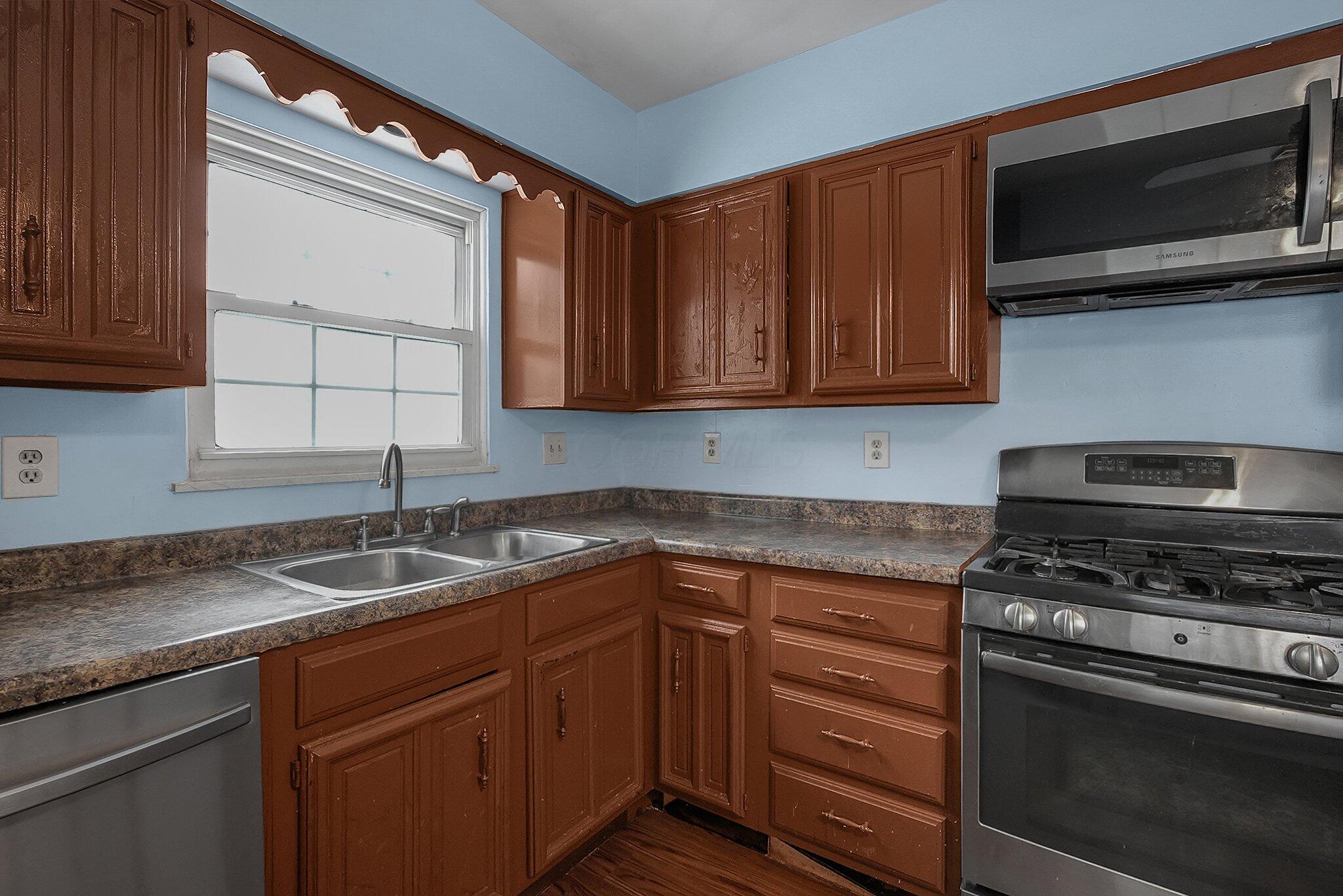 390 Lincolnshire Road Columbus, OH 43230 - Photo 9 of 32 9-web-or-mls-390-lincolnshire-rd