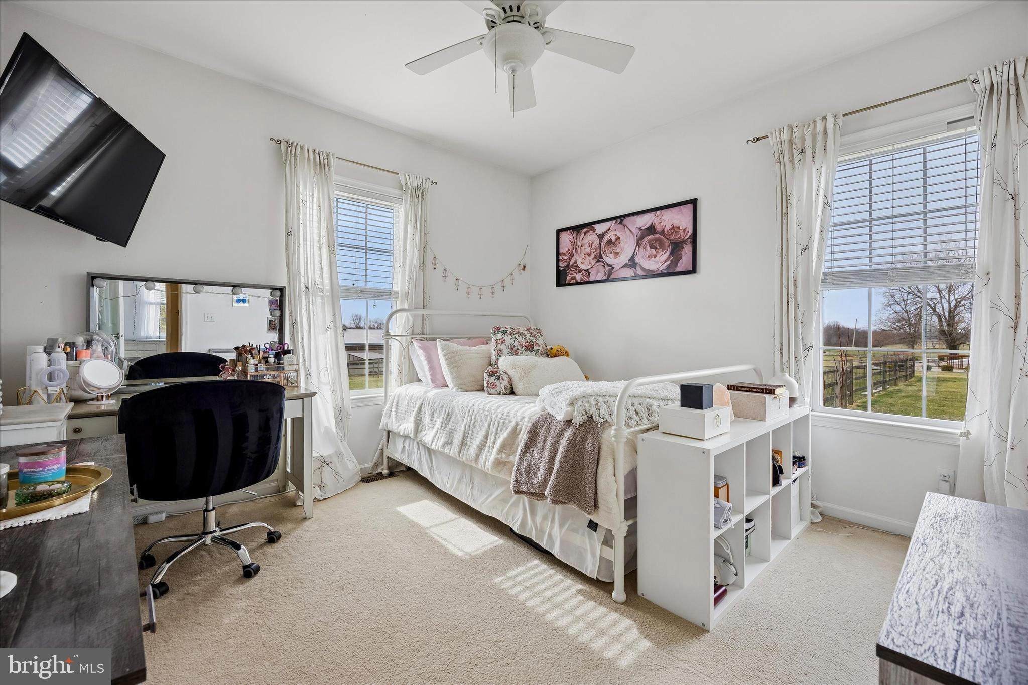 706 Kings Highway Mannington, NJ 08079 - Photo 27 of 35 a spacious bedroom with a bed and a window