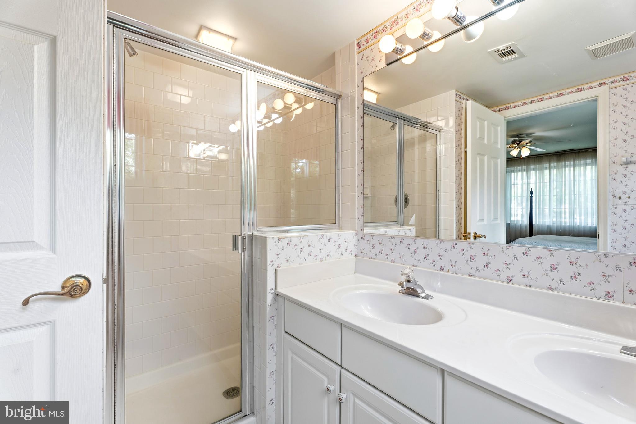 405 Kilree Road, Unit 104 Lutherville-Timonium, MD 21093 - Photo 20 of 21 Primary Bathroom