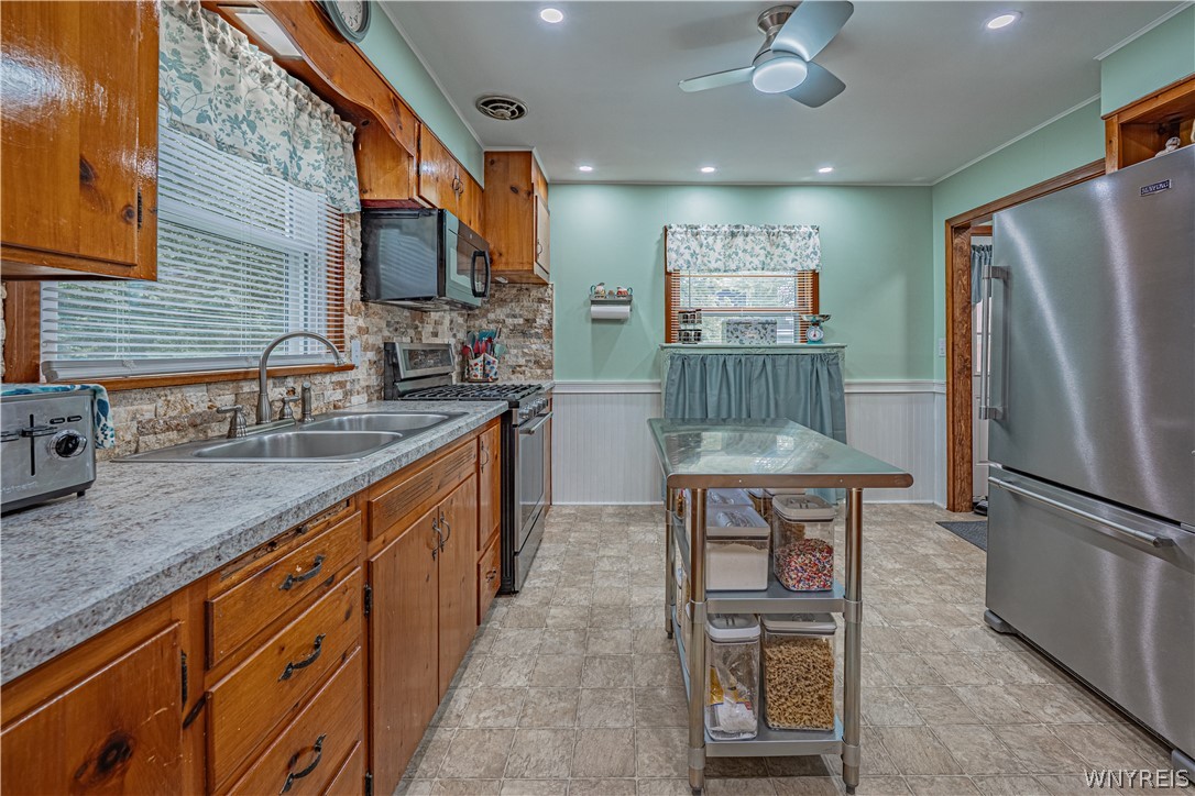 141 Elizabeth Street Ridgeway, NY 14103 - Photo 5 of 49