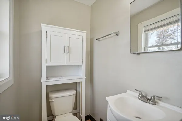 $3,250 | 4107 Javins Drive, Alexandria, VA 22310