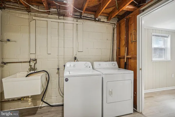 $3,250 | 4107 Javins Drive, Alexandria, VA 22310