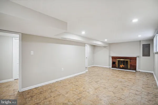 $3,250 | 4107 Javins Drive, Alexandria, VA 22310