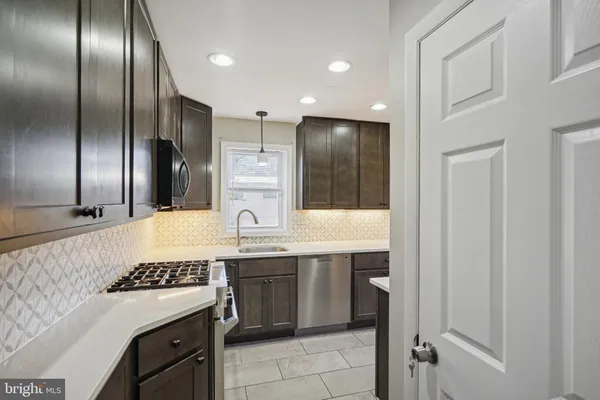 $3,250 | 4107 Javins Drive, Alexandria, VA 22310