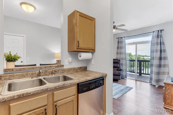 $157,500 | 1236 Garden Cir Drive, Unit M, St. Louis, MO 63125
