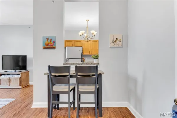 $157,500 | 1236 Garden Cir Drive, Unit M, St. Louis, MO 63125