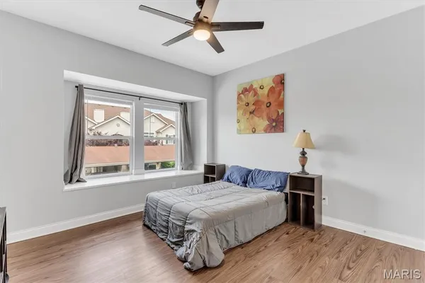 $157,500 | 1236 Garden Cir Drive, Unit M, St. Louis, MO 63125