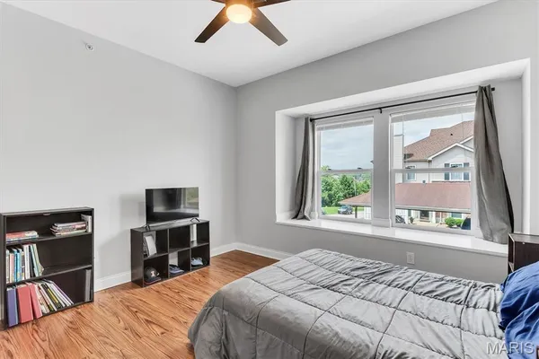 $157,500 | 1236 Garden Cir Drive, Unit M, St. Louis, MO 63125