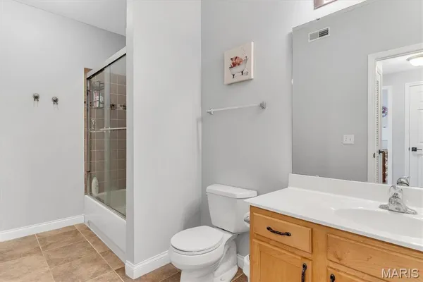 $157,500 | 1236 Garden Cir Drive, Unit M, St. Louis, MO 63125