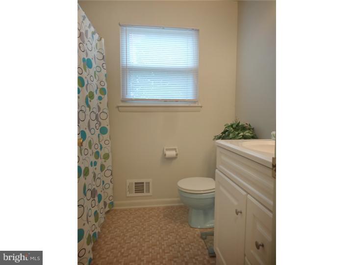 915 Roberts Road Warminster, PA 18974 - Photo 20 of 21 Bathroom