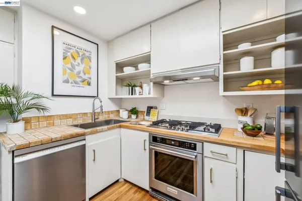 $1,349,000 | 491 Vincente Avenue, Berkeley, CA 94707