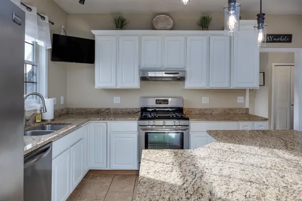$680,000 | W7507 Iroquois Trail, Delavan, WI 53115
