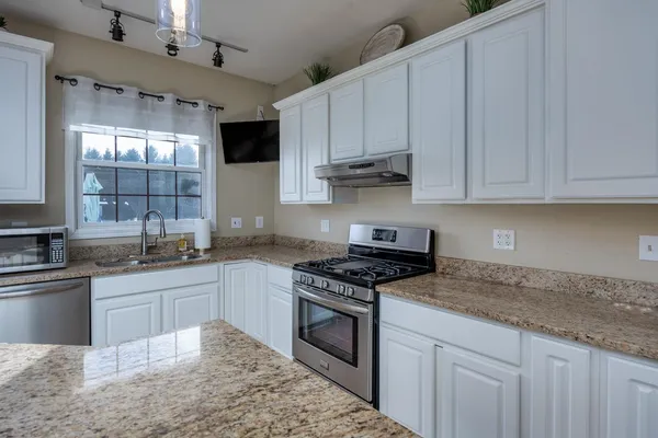 $680,000 | W7507 Iroquois Trail, Delavan, WI 53115