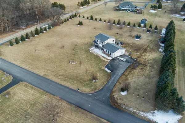 $680,000 | W7507 Iroquois Trail, Delavan, WI 53115