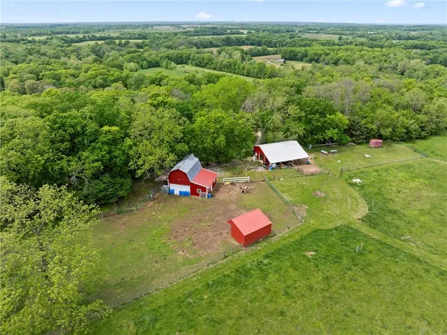 $745,000 | 15333 Hillside Drive, Adrian, MO 64720