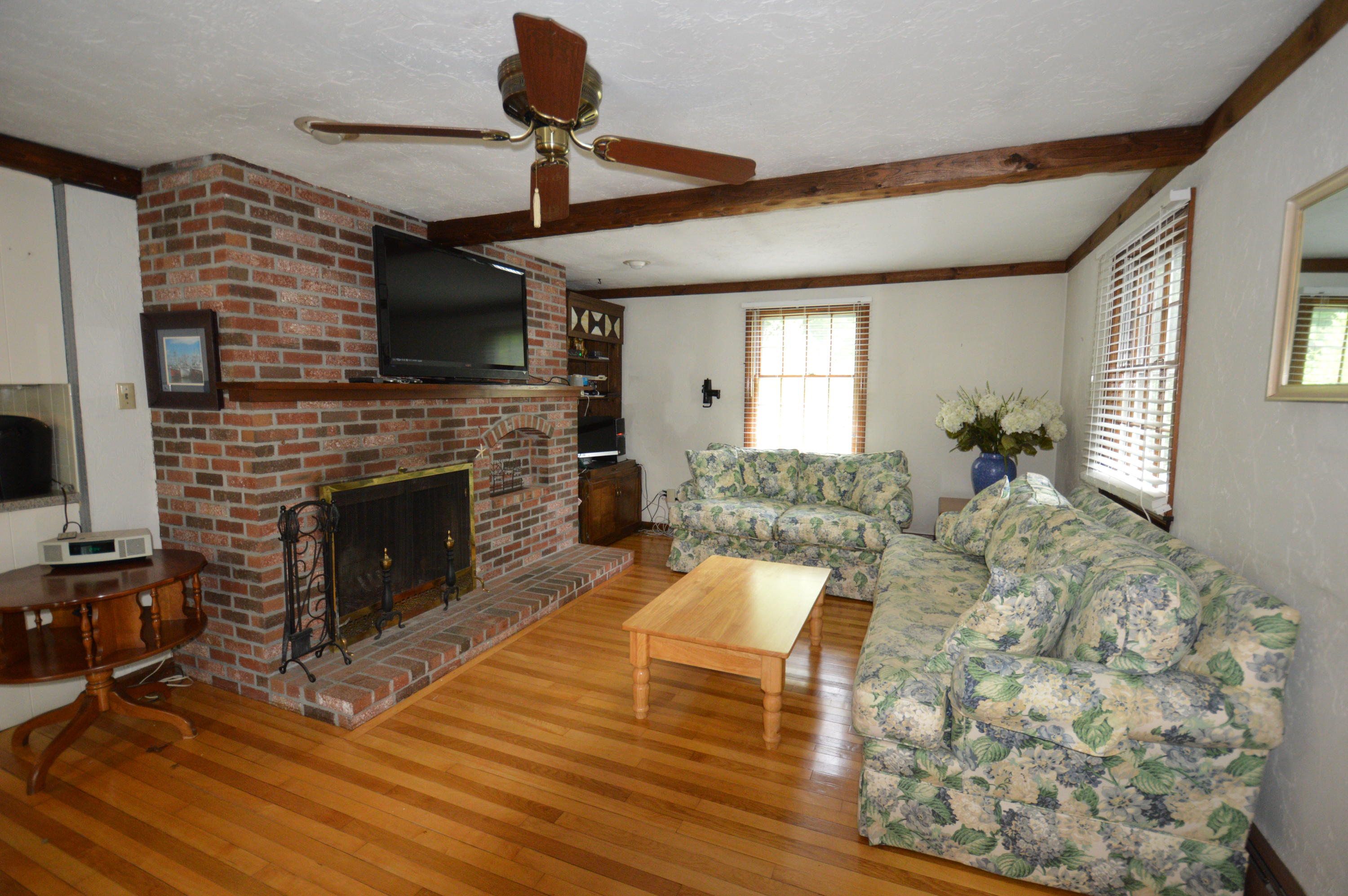 195 Cap'n Crosby Road Centerville, MA 02632 - Photo 3 of 18 DSC_0037