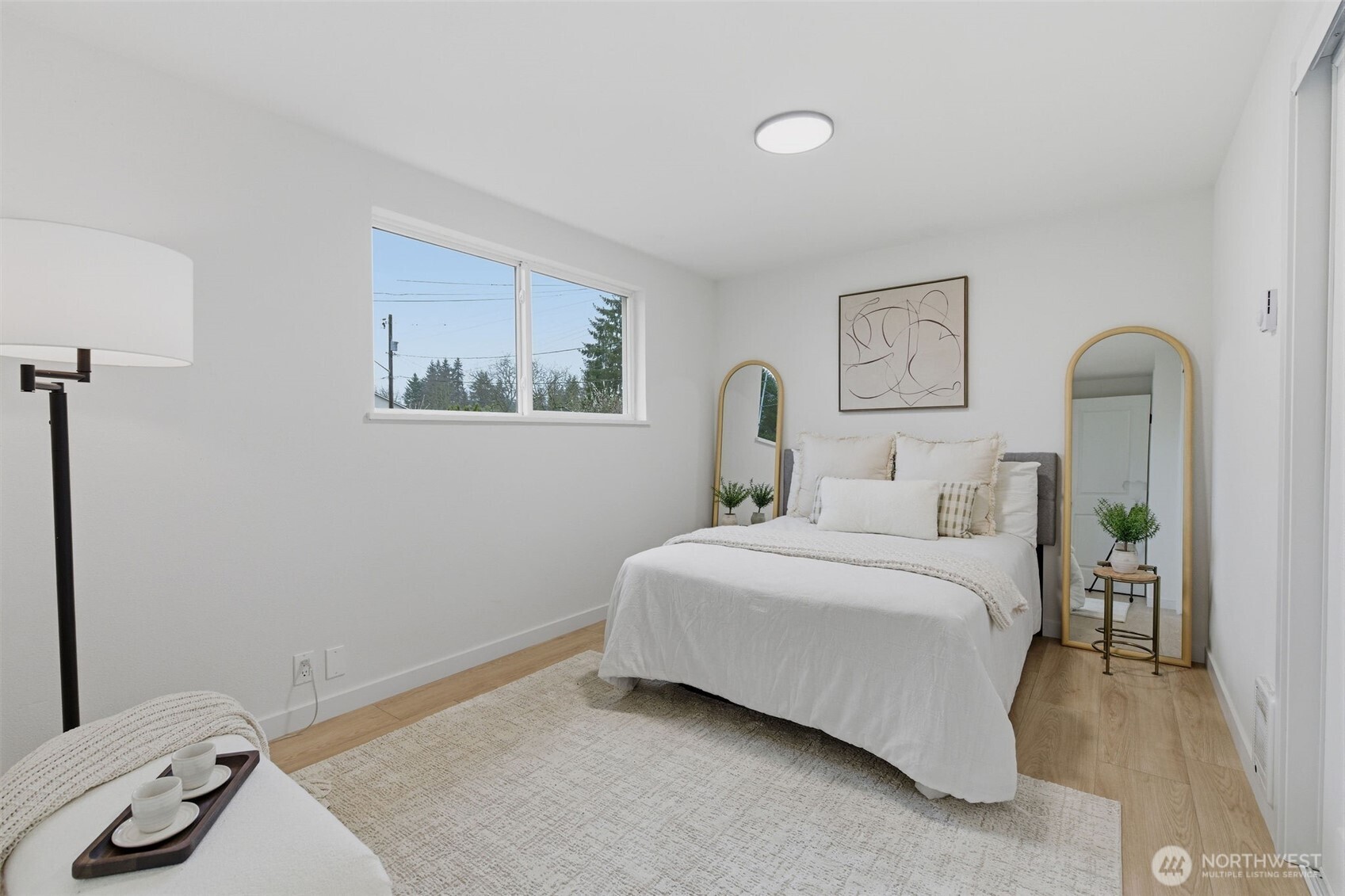 12002 2nd Avenue Southwest Seattle, WA 98146 - Photo 16 of 38