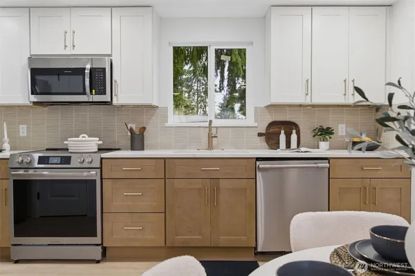 $575,000 | 12002 2nd Avenue Southwest, Seattle, WA 98146