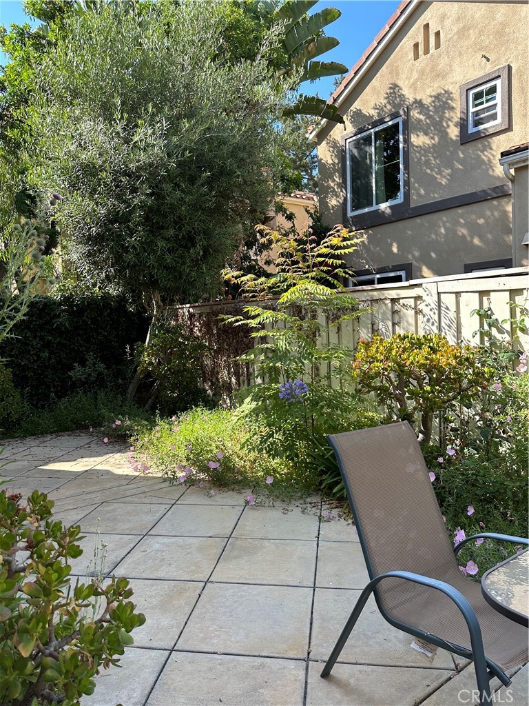 35 Del Cambrea Irvine, CA 92606 - Photo 13 of 21 a view of a chairs and tables in the patio