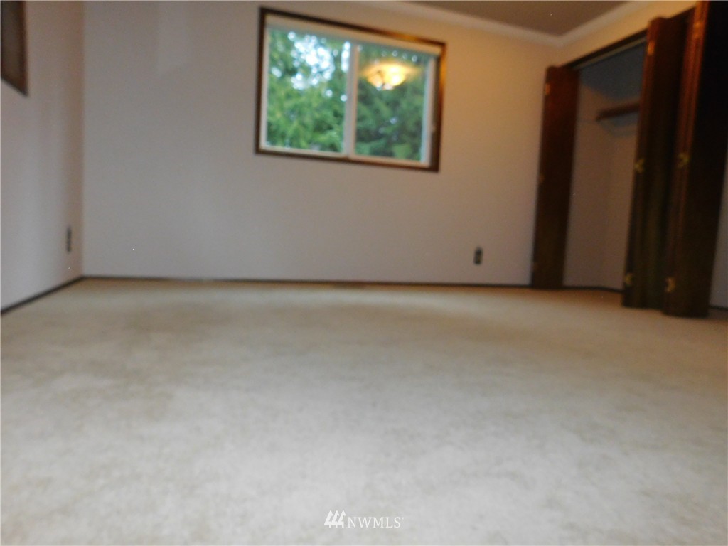 131 Thoren Road Port Ludlow, WA 98365 - Photo 7 of 12 Gallery Image 7