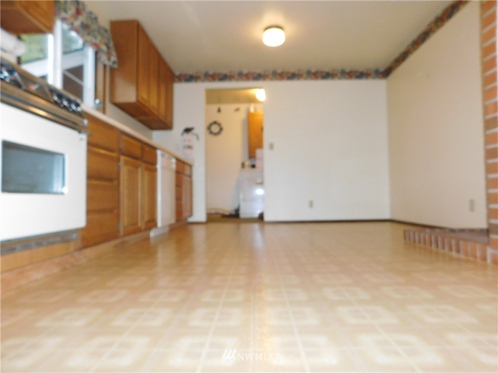 131 Thoren Road Port Ludlow, WA 98365 - Photo 8 of 12 Gallery Image 8