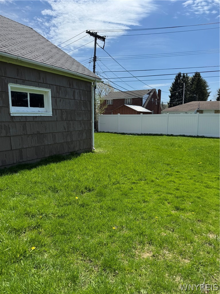 567 Martin Road Lackawanna, NY 14218 - Photo 3 of 34
