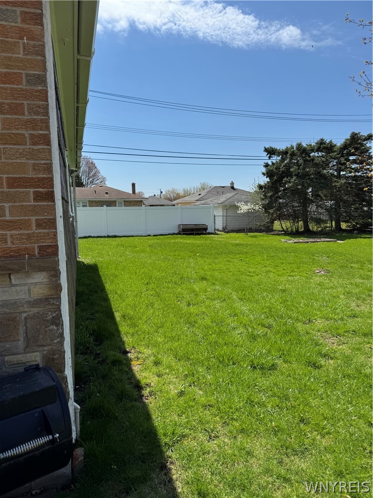 567 Martin Road Lackawanna, NY 14218 - Photo 5 of 34