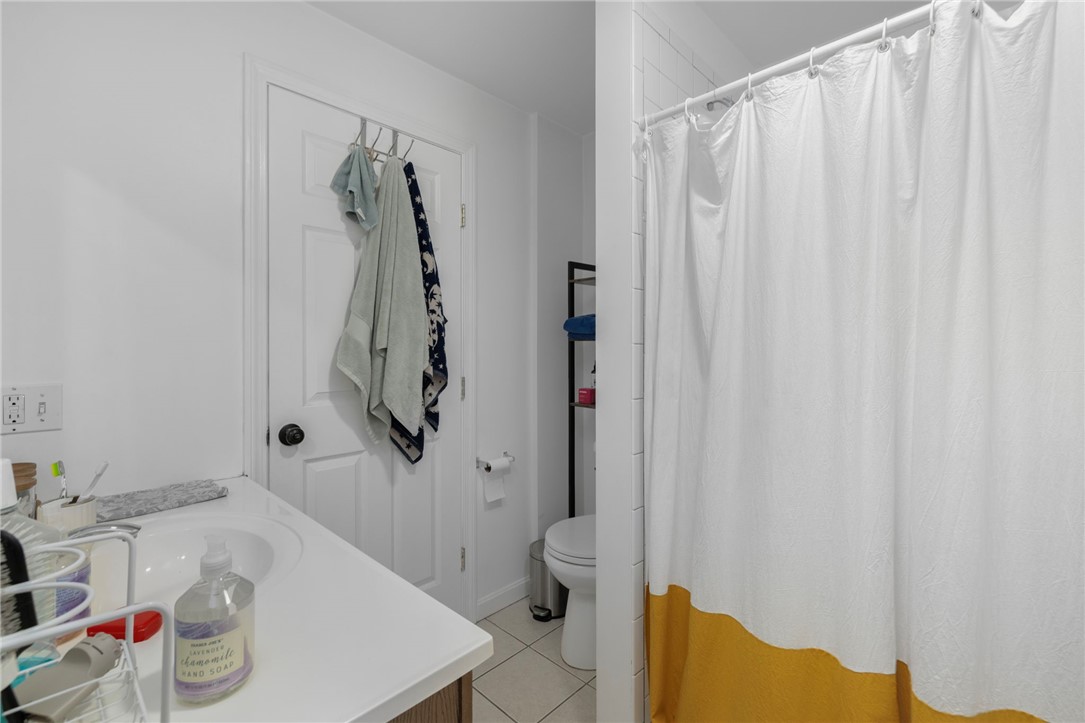 89 Knowles Street Providence, RI 02906 - Photo 31 of 48 2nd floor full bathroom