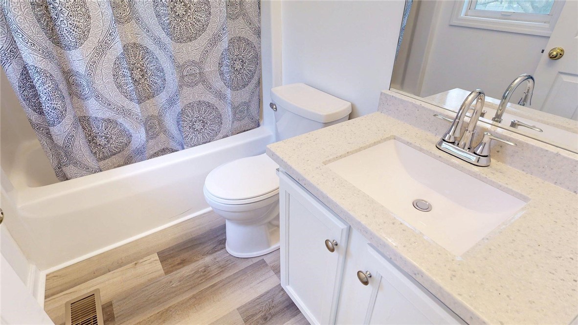 630 East Sheridan Circle Decatur, IL 62521 - Photo 12 of 21
